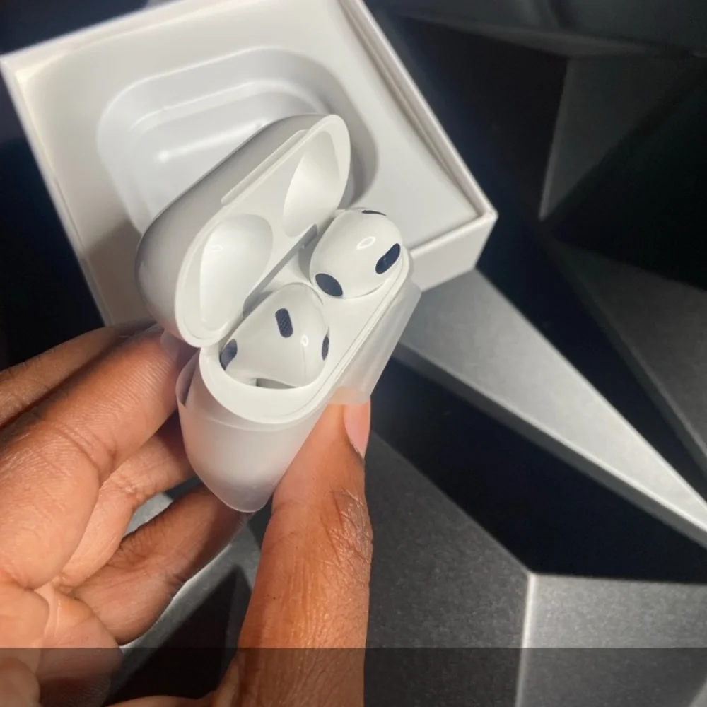 Wireless Earbuds with Charging Case - White